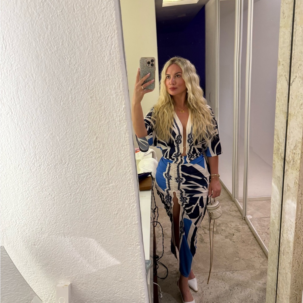 Blue and White Patterned Matching Set - Picture 2 of 3